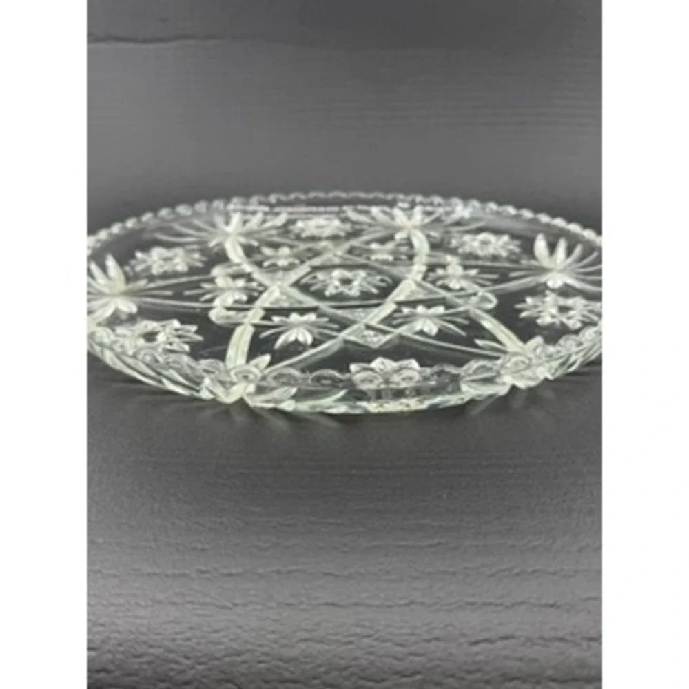 Vintage Clear Pressed Glass Starburst Pinwheel Round Serving Platter 12.5 Inch‎